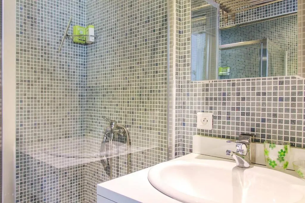 Appartement lumineux avec terrasse et jardin Villefranche-sur-Mer 0*,